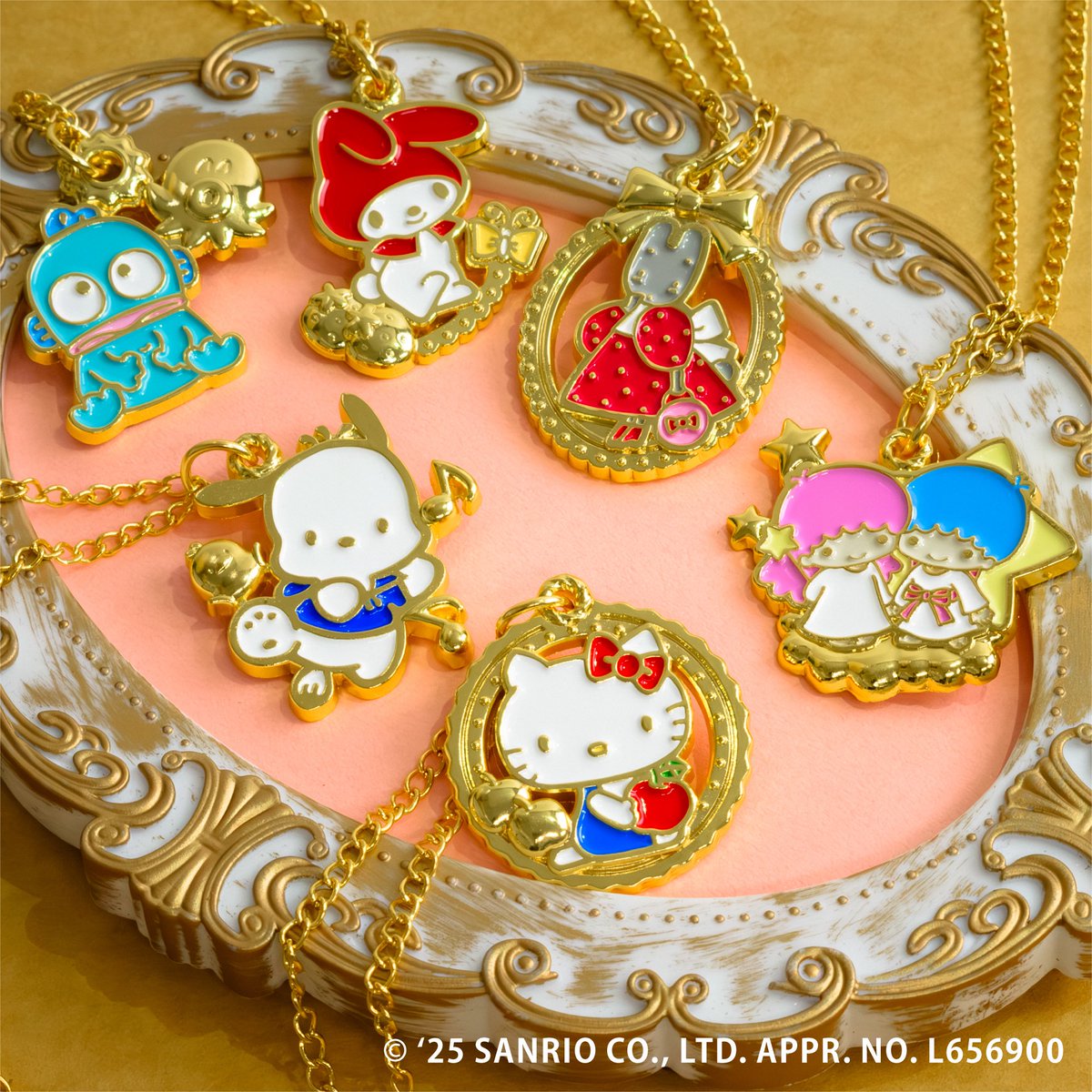 NEW／ タイムトラベルシリーズ サンリオキャラクターズ ペンダント