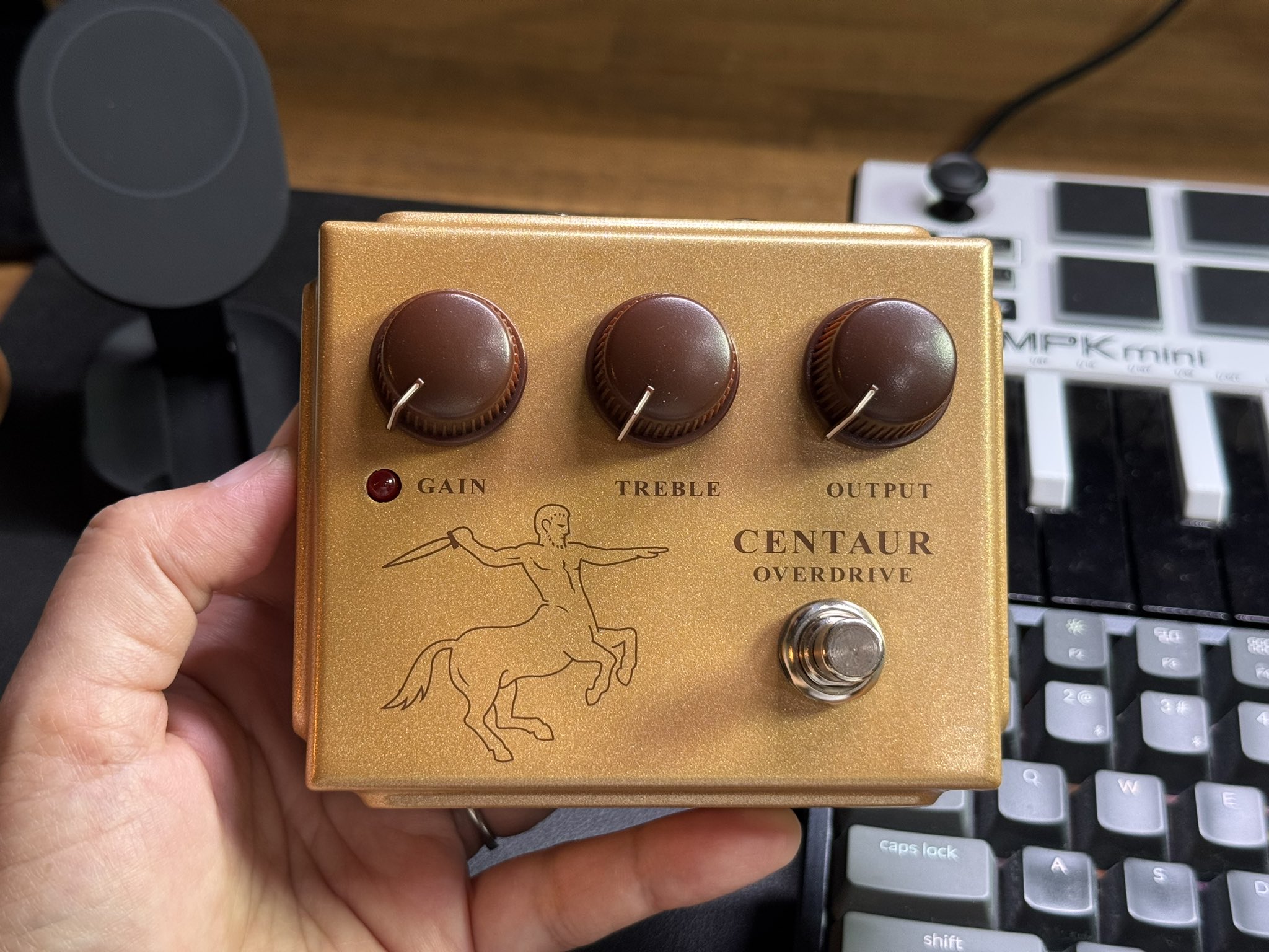 Behringer（ベリンガー）CENTAUR OVERDRIVE 旧デザイン｜BEHRINGER
