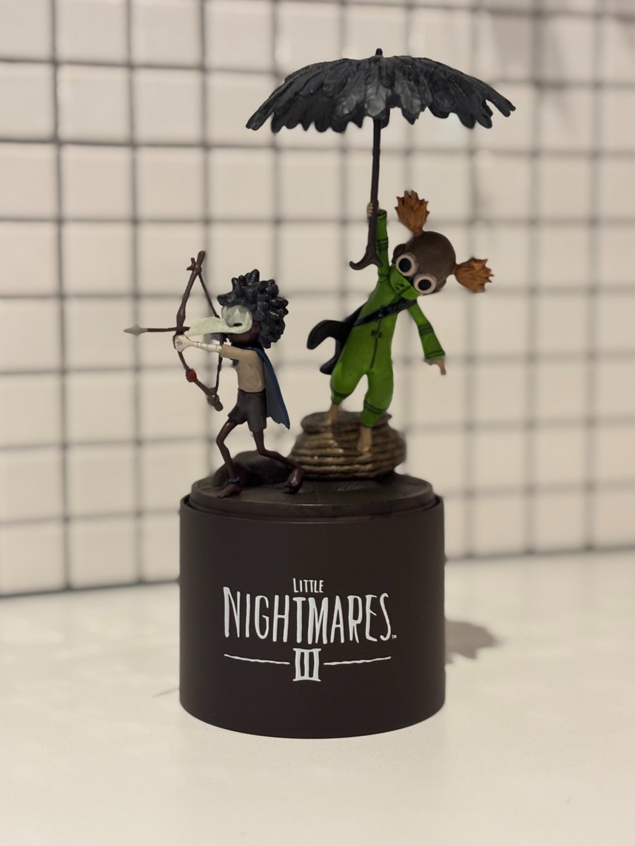 リトルナイトメア3 超特装版 フィギュア＆オルゴール・キーホルダー B2