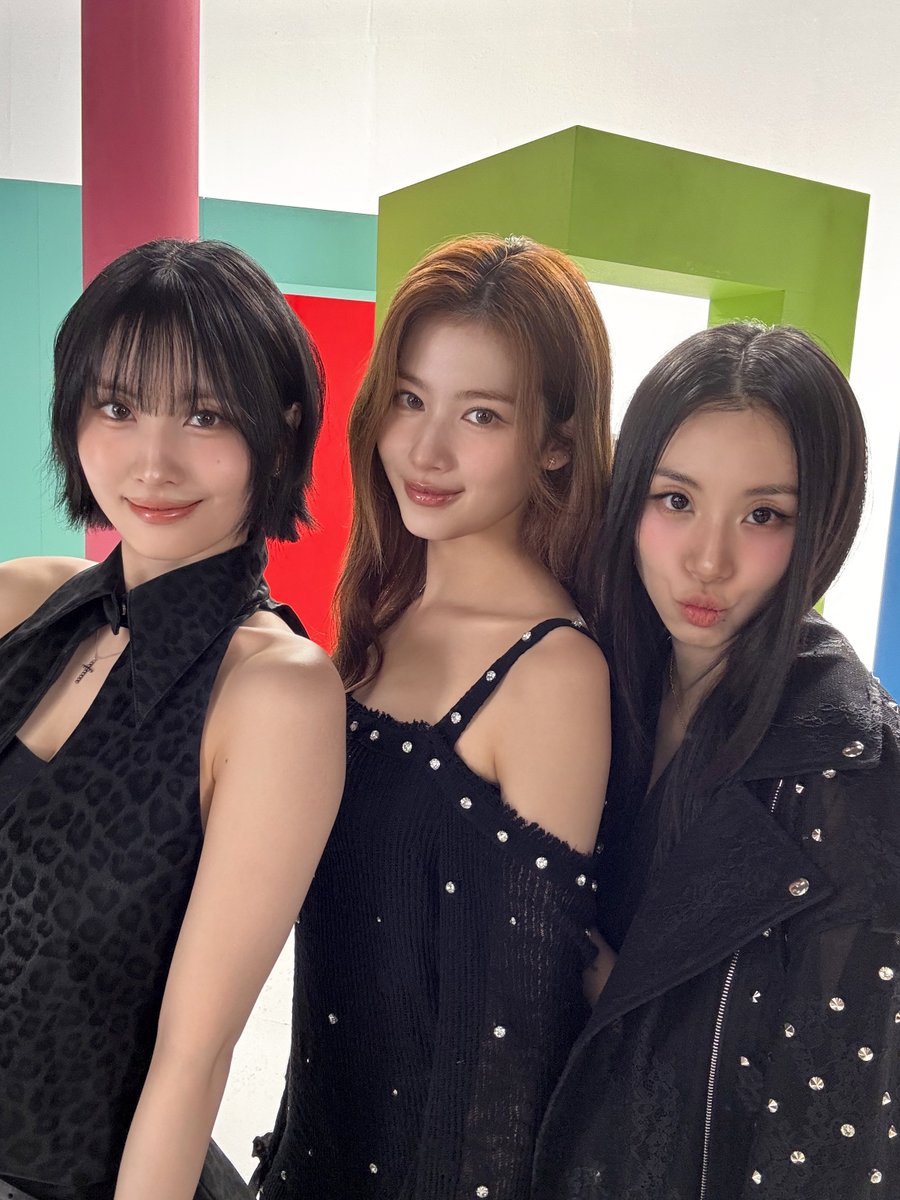 TWICE ユニフォーム Lサイズ 未開封 m43292432069_1.jpg?1769280165