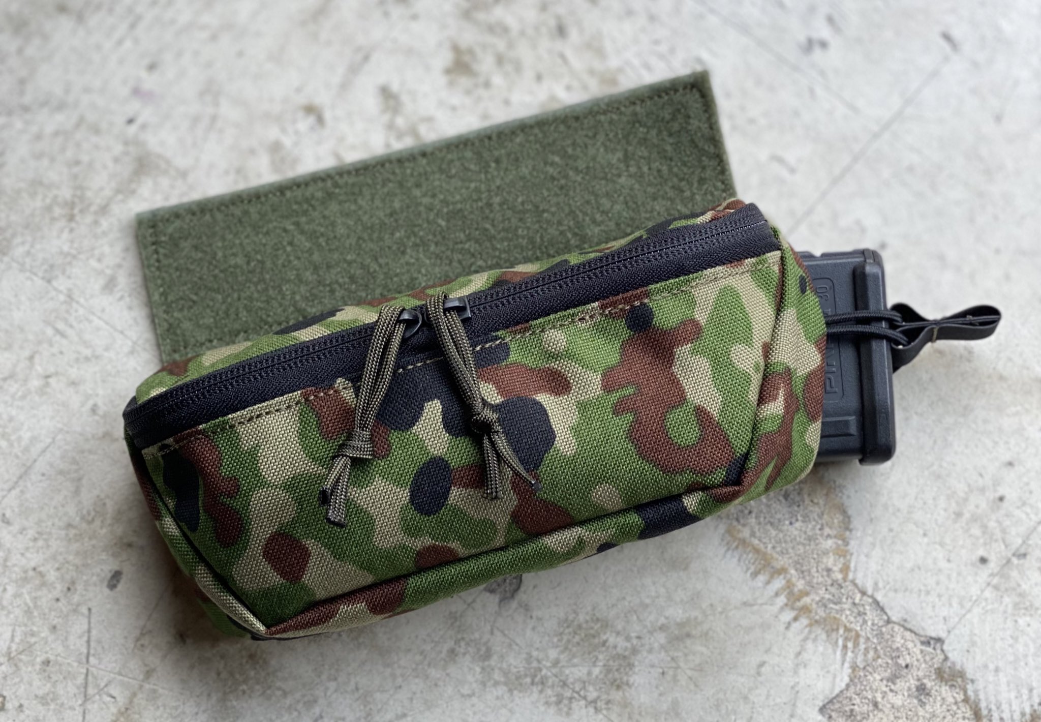 個人装備 x115xTAYLOR HANGER POUCH TWIN ZIP x115xTAYLOR HANGER