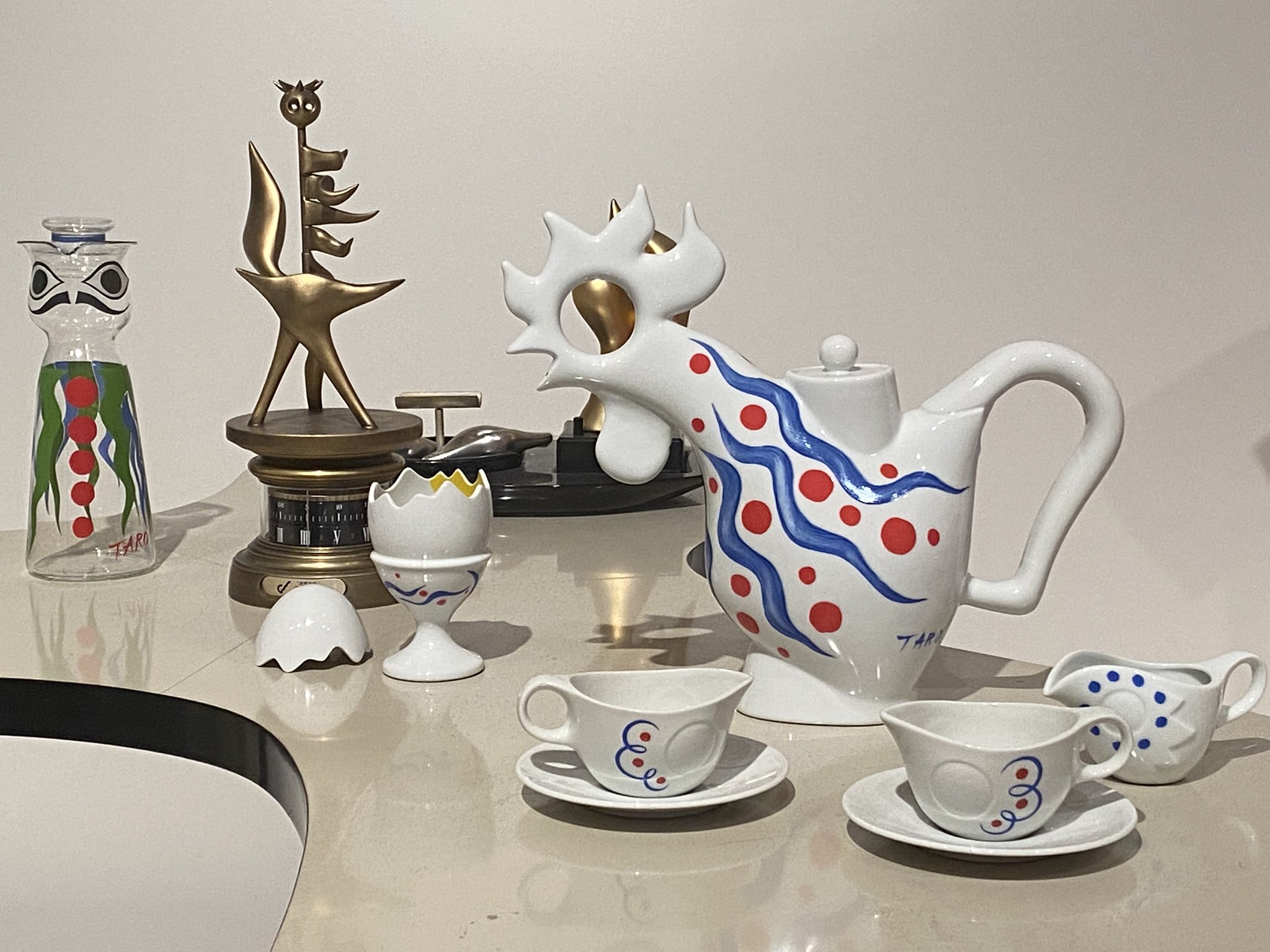 岡本太郎 水差し 髭男爵 オンライン ショップ