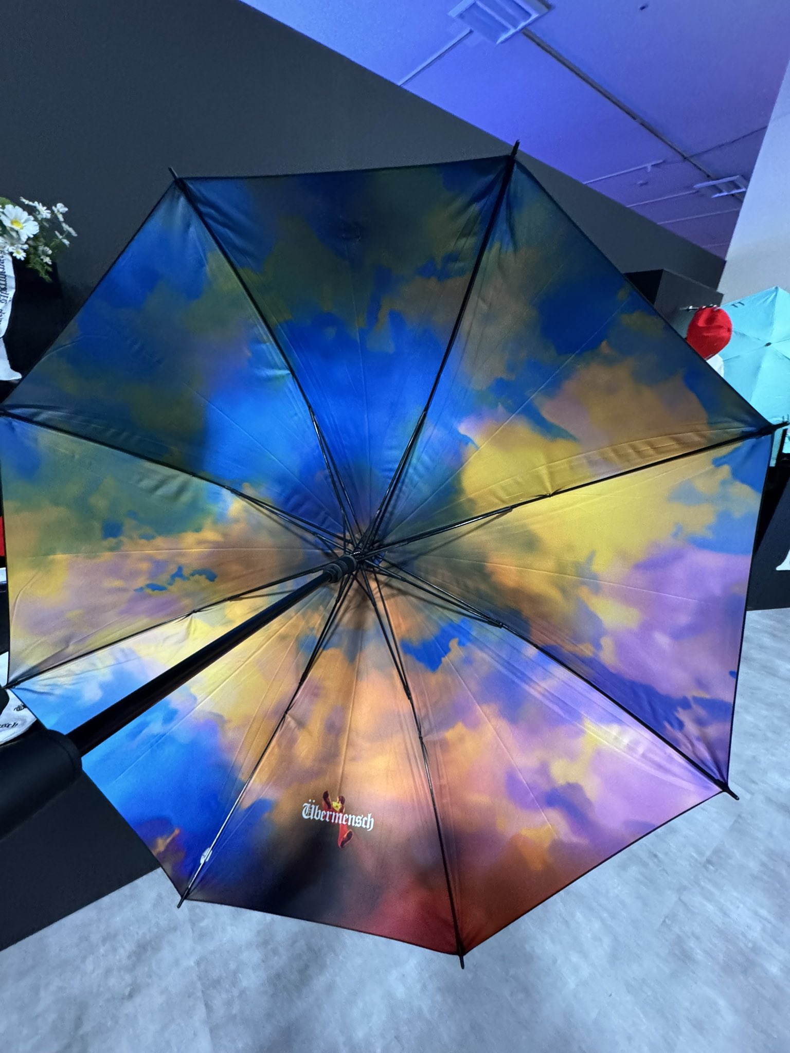 アウトレット G-DRAGON展示会 Übermensch ジヨン 傘 日本 クォン