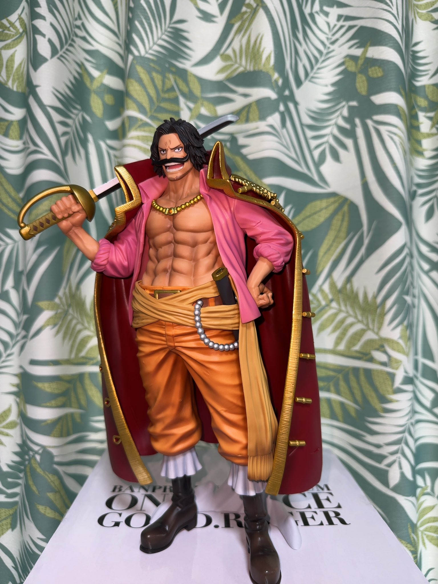 バンプレくじ PREMIUM ワンピース-ゴール・D・ロジャー- A賞 ブラシ A