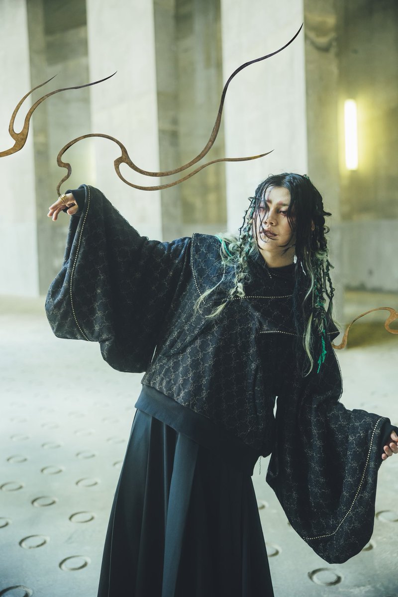 Chevon まゆT トリップver. Lサイズ 谷絹茉優 Tシャツ Chevon まゆT