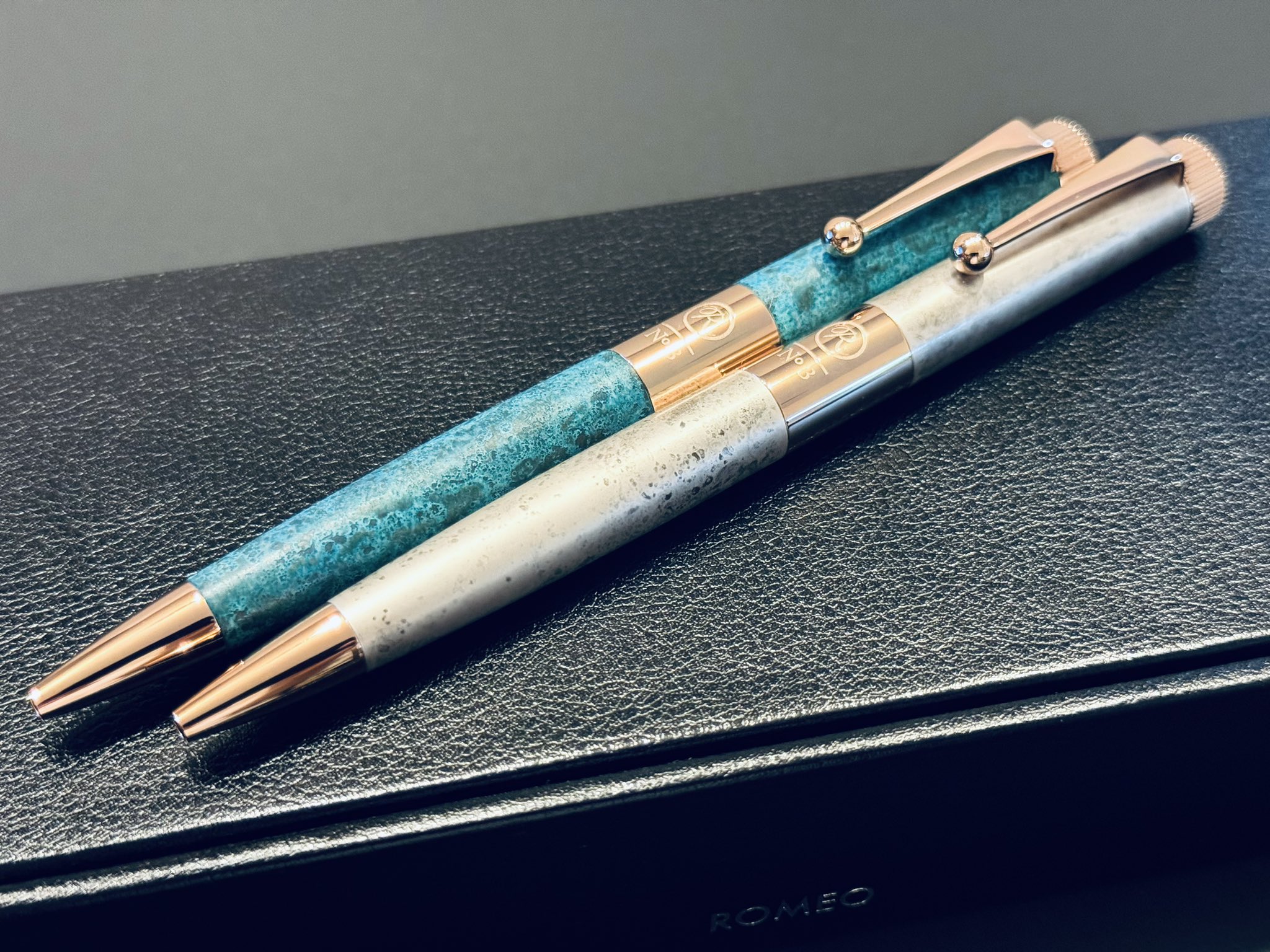 ロメオ no.3 細軸 斑紋ガス青銅色 伊東屋 限定 ROMEO No.3 ボールペン