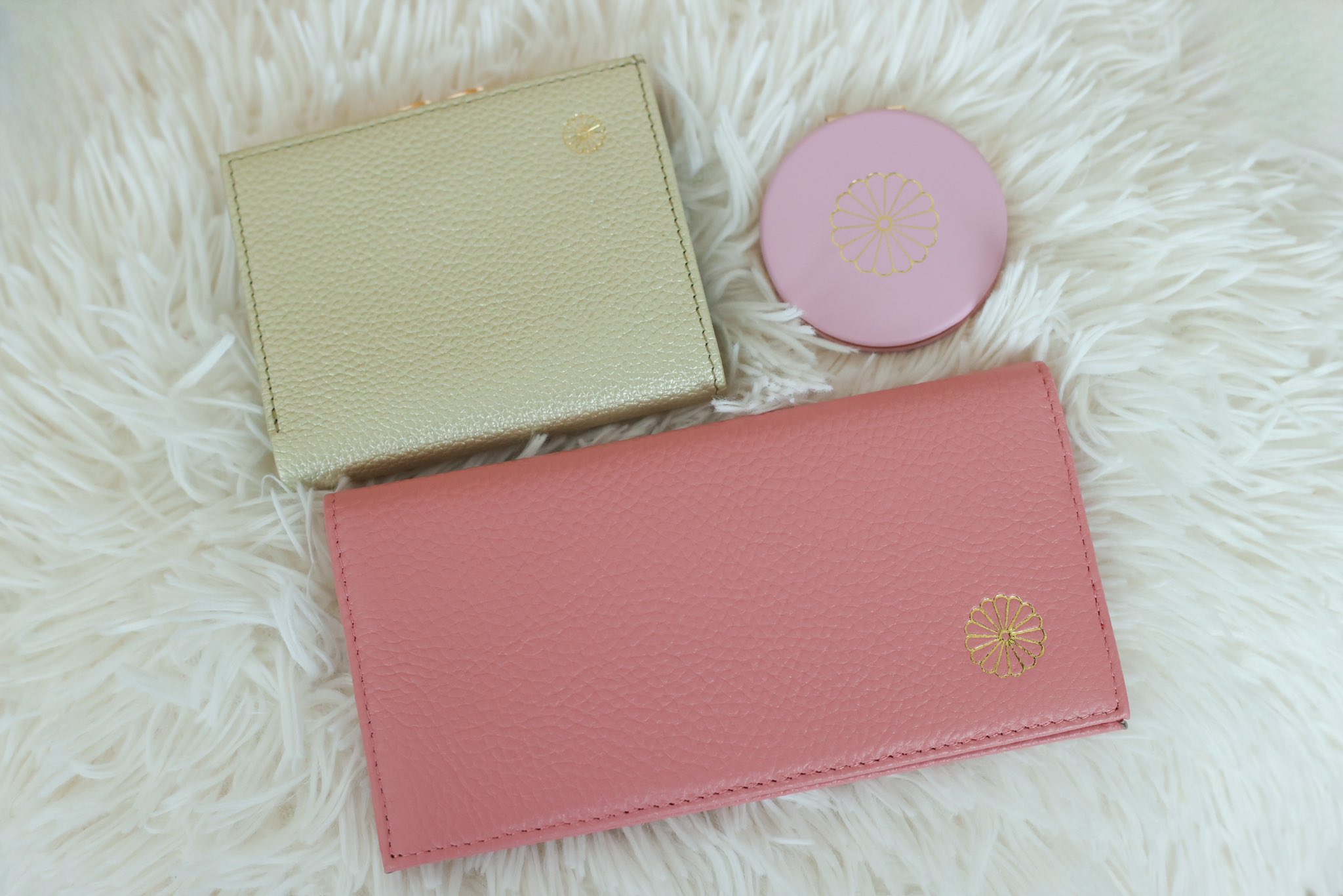 皇居 2つ折財布 ピンクベージュ 新品・未使用 新品未使用】 皇居限定
