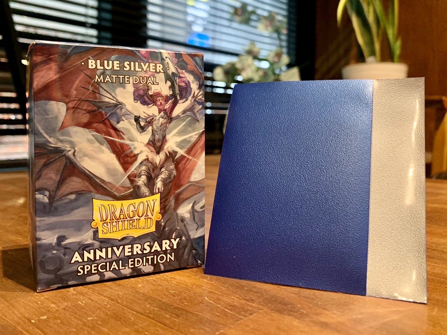 ドラゴンシールド 25周年限定カラー Blue Silver 4個セット ドラゴン