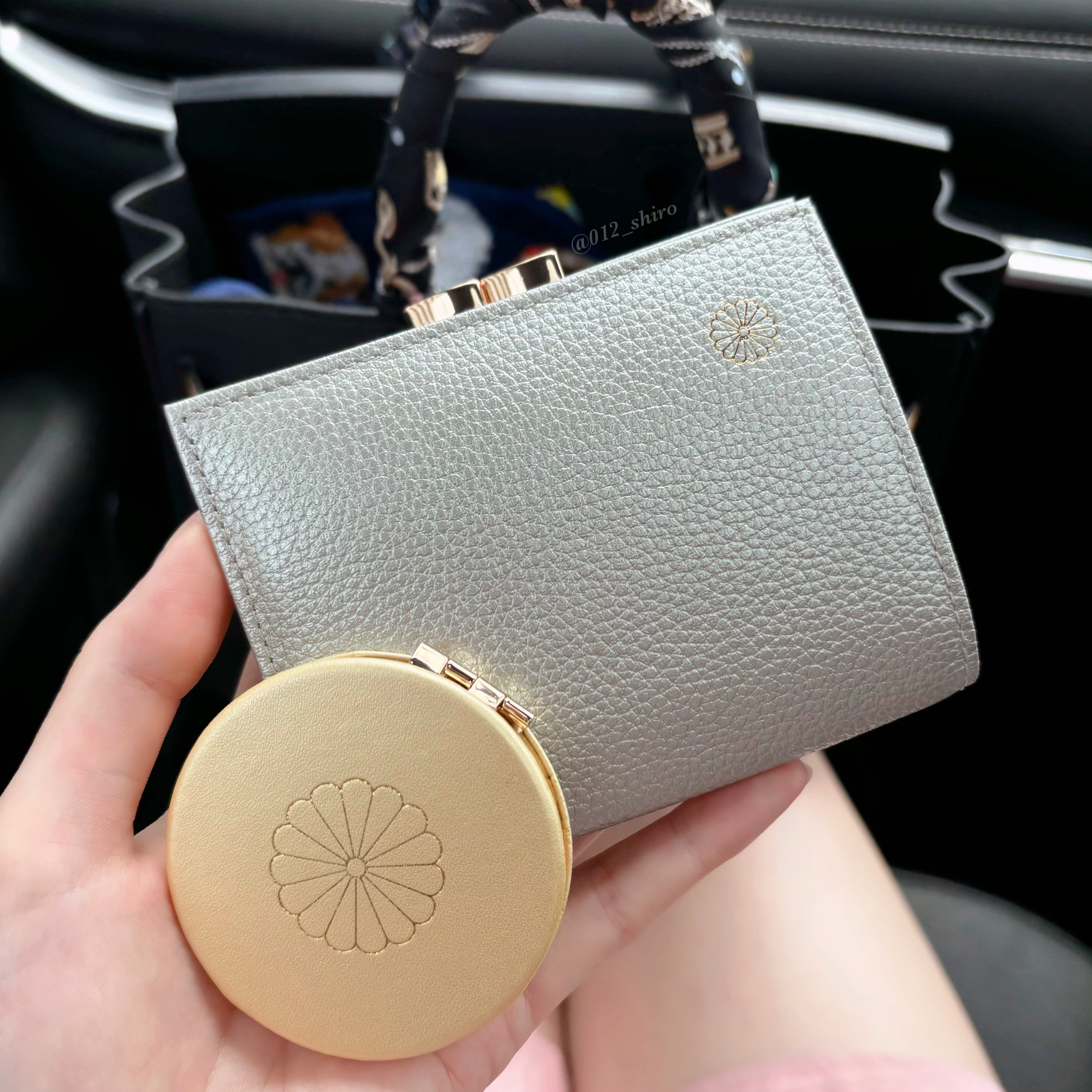 皇室 がま口財布 皇居限定 牛革 がま口財布 金色菊御紋入り ピンク 皇居の