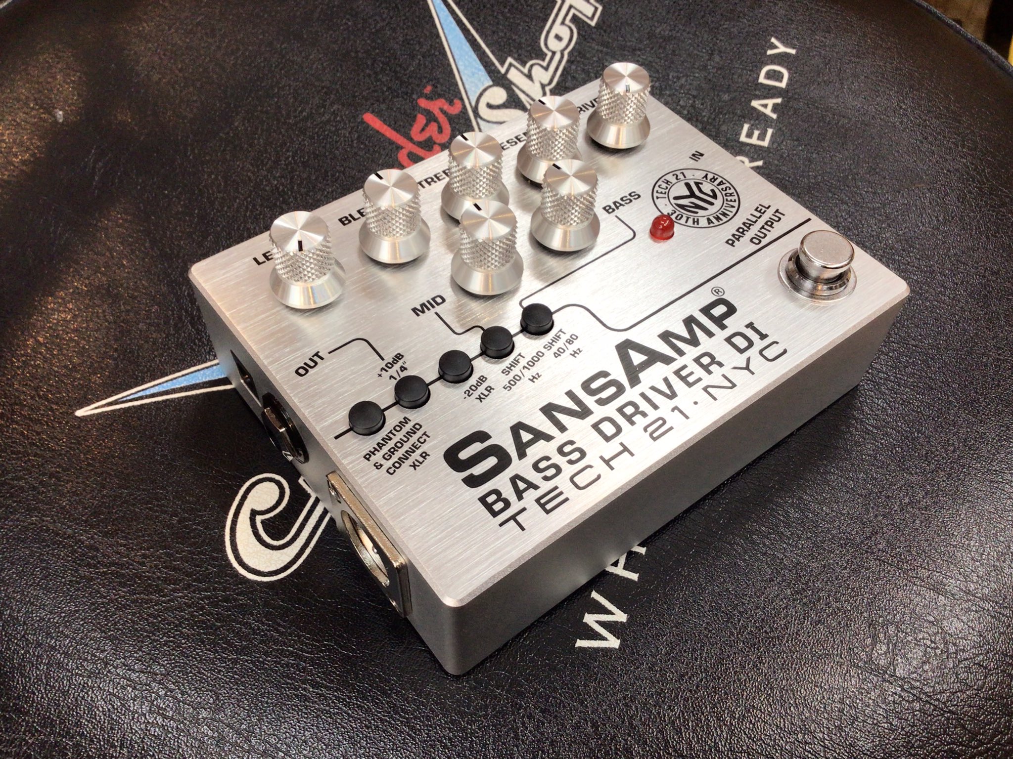 TECH 21 SansAmp Bass D DI ※訳あり 赤サンズ ホビー・楽器・アート