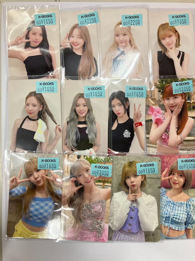 🌈#NiziU Nizi U🌈 メンバーのトレカが本日も続々入荷中！😉 お探しの