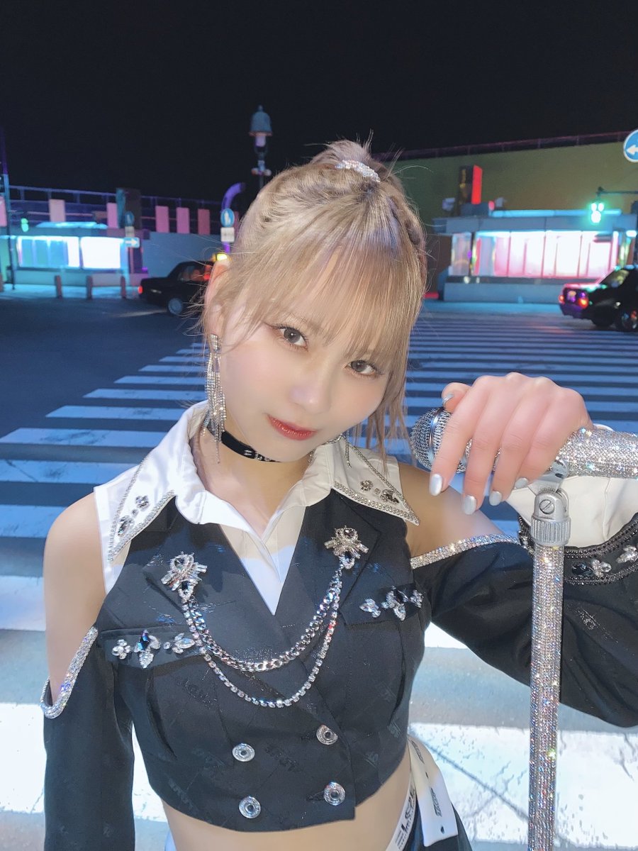 マ*ド様 = LOVE イコラブ 大場花菜 生写真 呪って呪って MV 直筆ヨリ