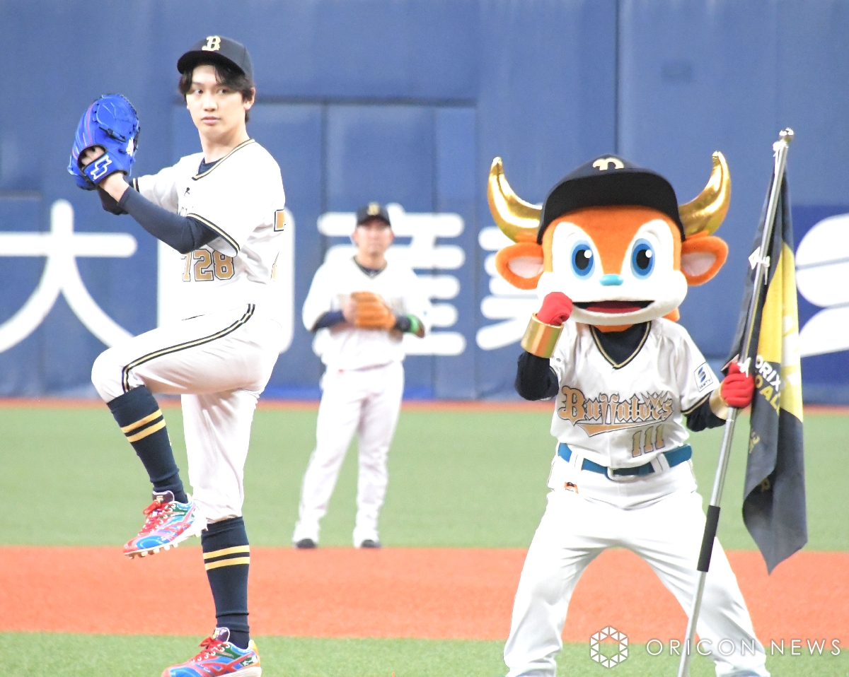 なにわ男子・藤原丈一郎 オリックス始球式でストライク❗️ 本拠地で3