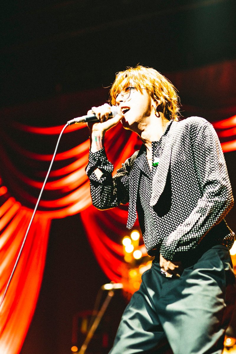 本日、東京は人見記念講堂にオンステージ。 アコースティックツアー二