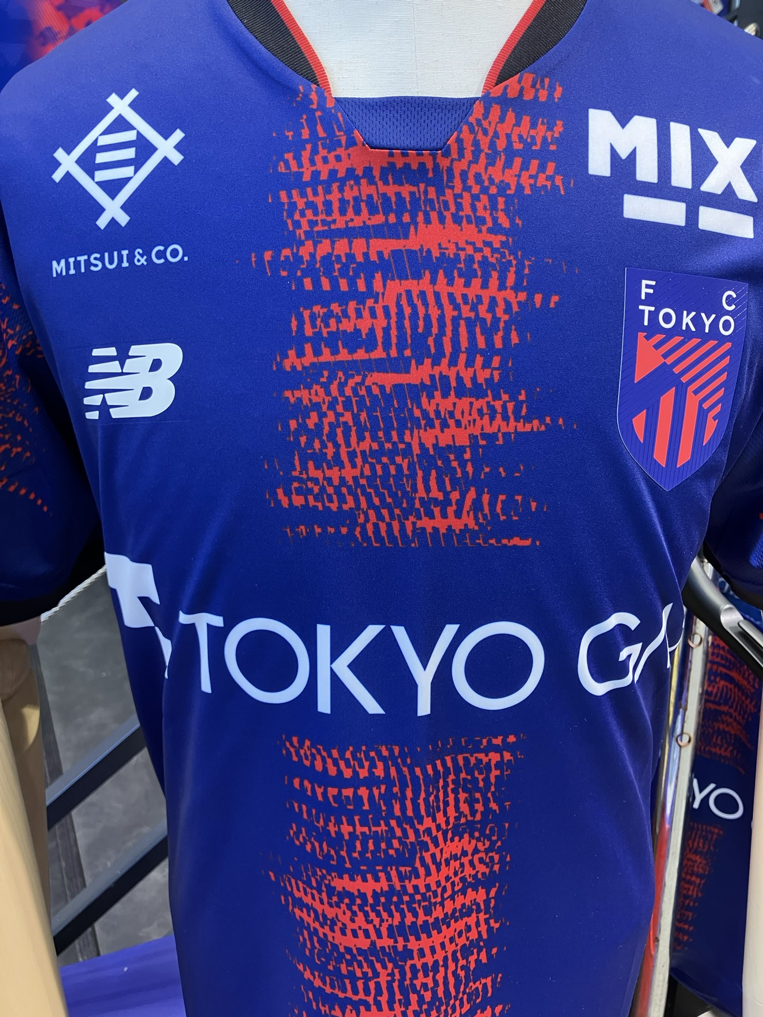 ニ*】様 ガンバ大阪 2025 ヒュンメル キャプテンアームバンド 20中谷進