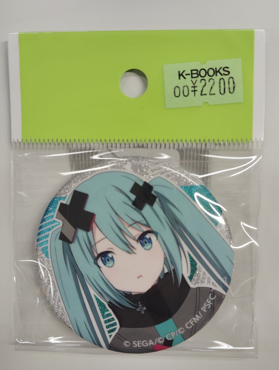 入荷情報】 プロジェクトセカイ 劇場版 グリッター缶バッジ 初音ミク