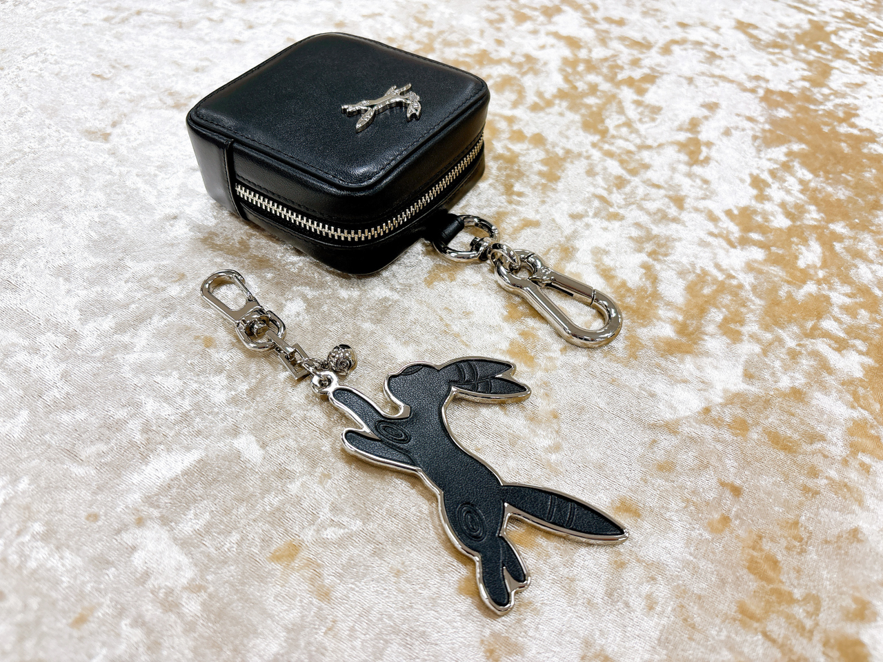 ブラッキー 本革キーホルダー ピカチュウ 本革 レザー キーホルダー