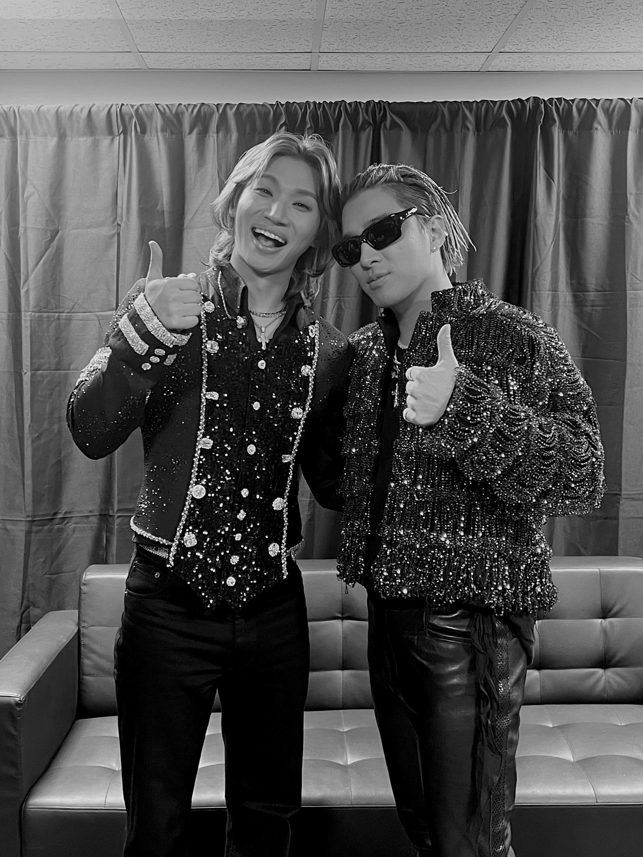 G-DRAGON ÜBERMENSCH フーディージップアップブラック