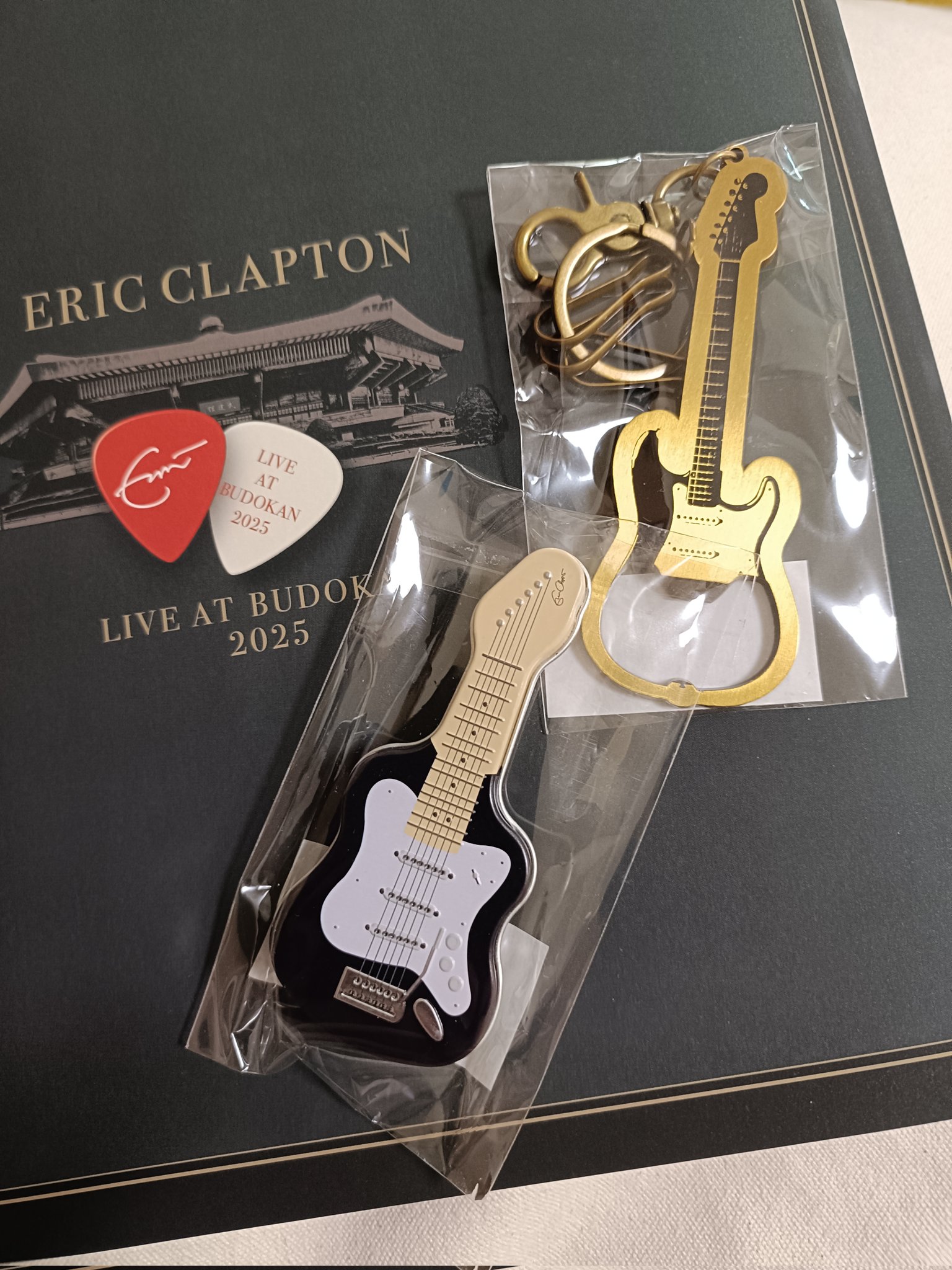 ERIC CLAPTON 武道館 2025 ピック クラプトン