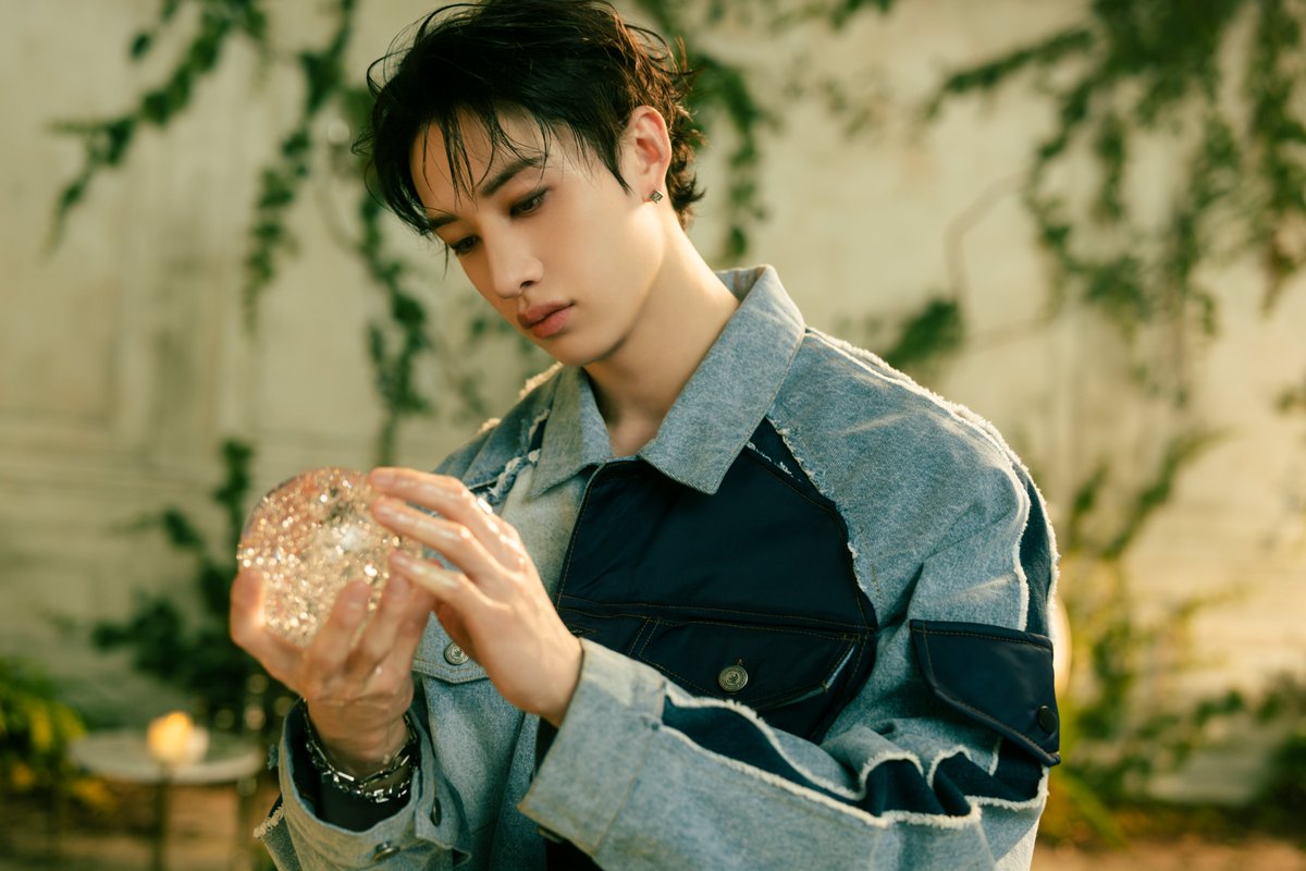 Stray Kids JAPAN 3rd Mini Album『Hollow』 Limited Edition Pre