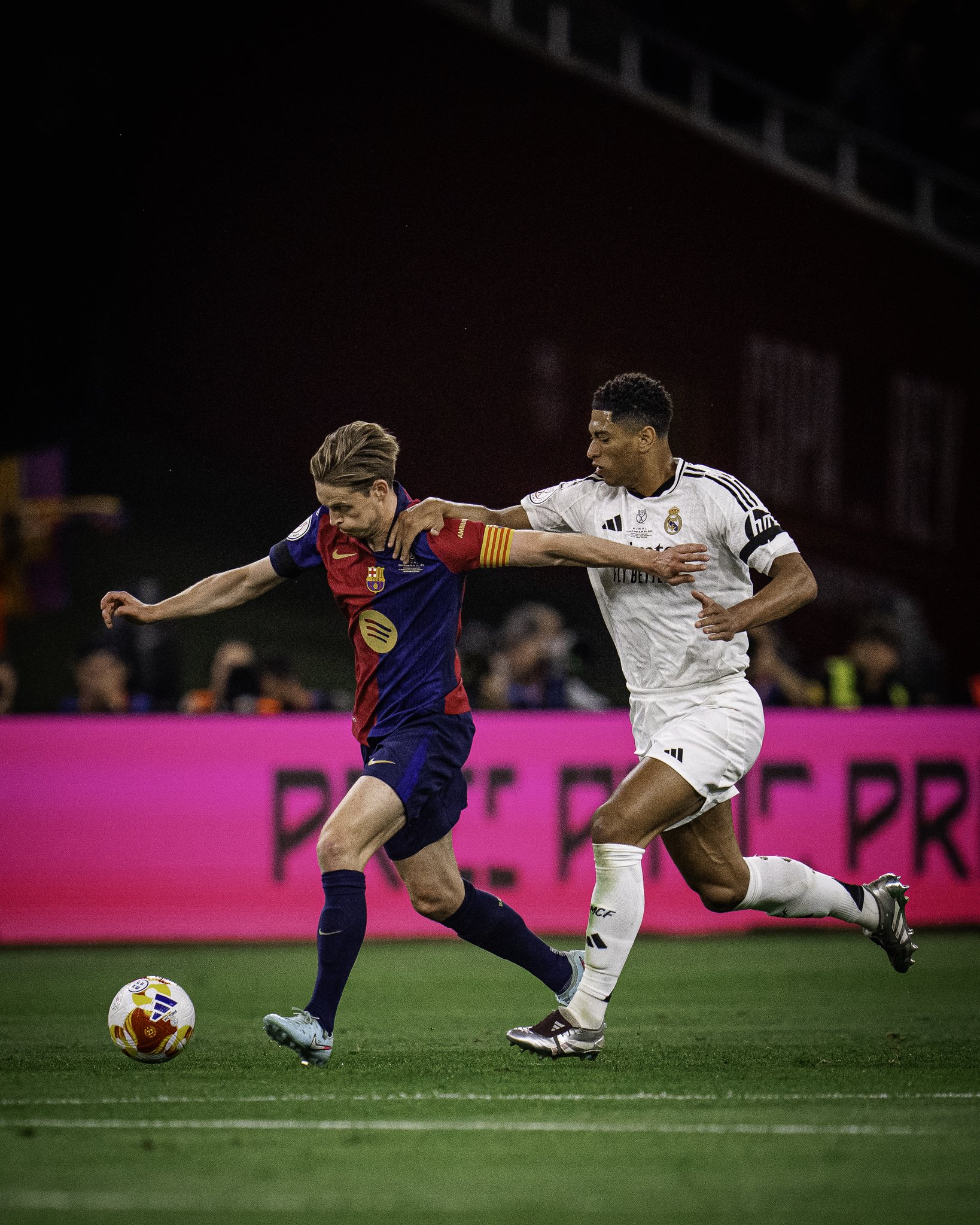 チャノアルメンテ 占領されたテーブル バルセロナ FC バルセロナ on X: