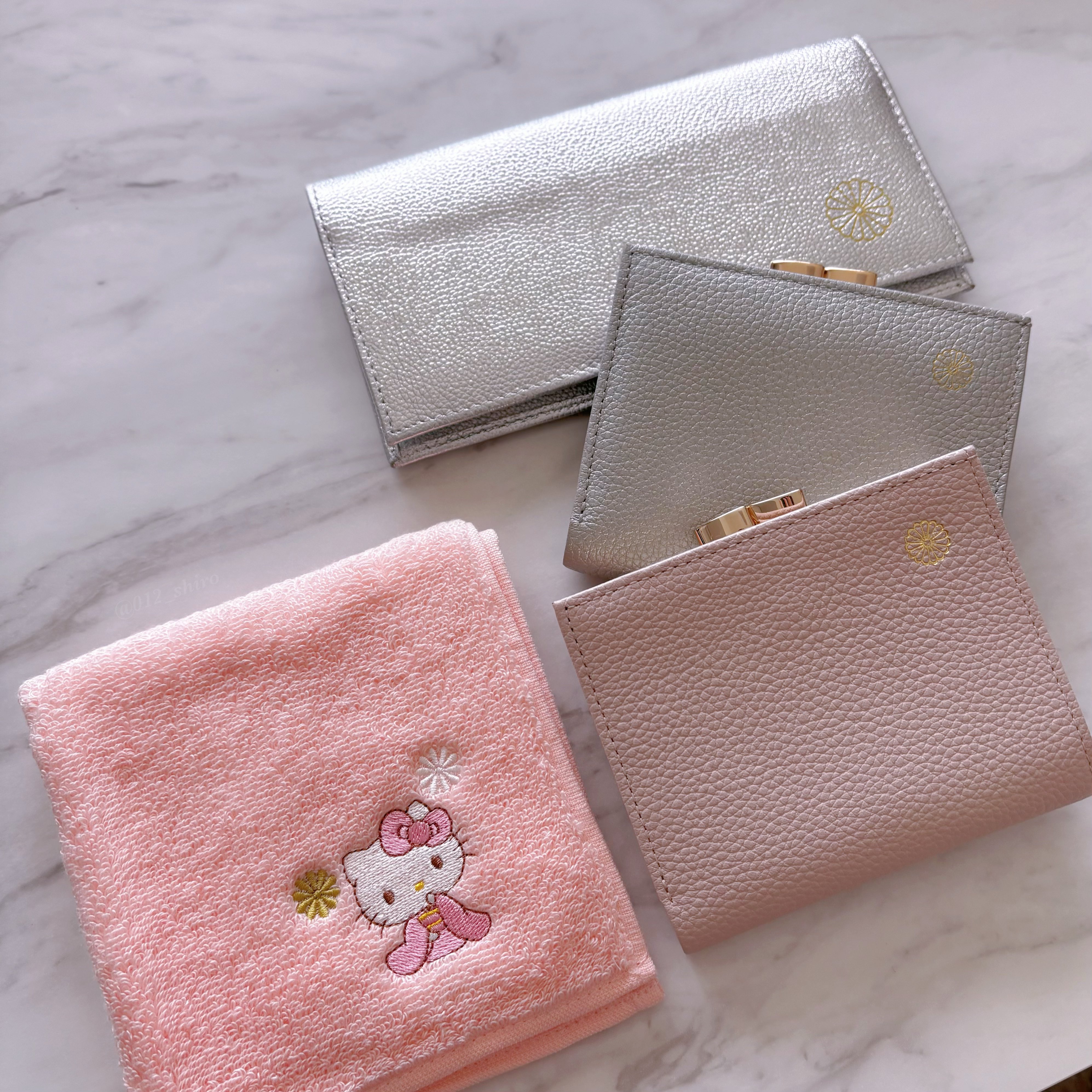 新品】皇居 財布 二つ折り がま口 ピンクベージュ 皇居 財布 がま口 二