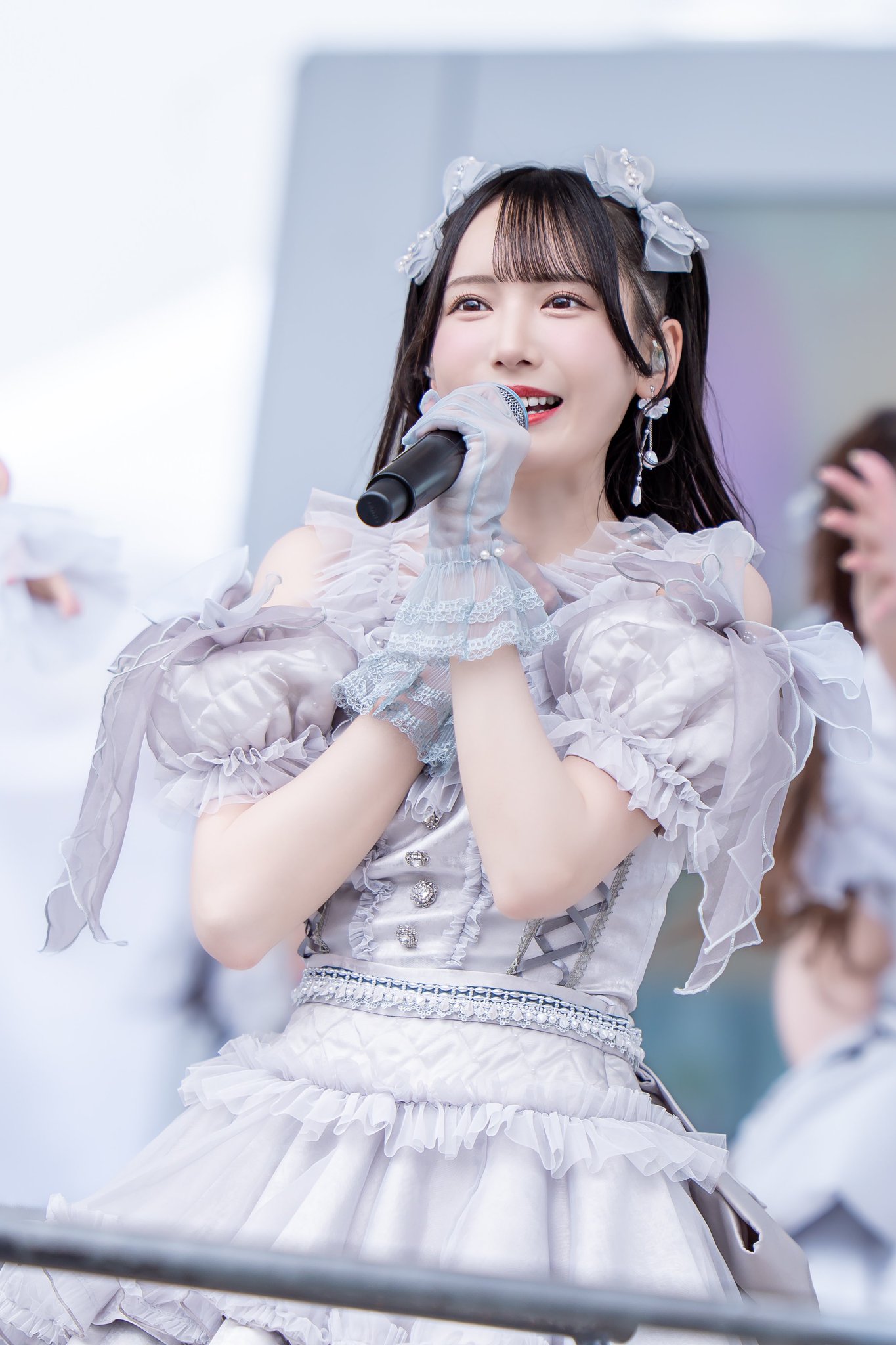 ノイミー ≠ME 鈴木瞳美 「神様の言うと一り！」歌唱衣装 直筆