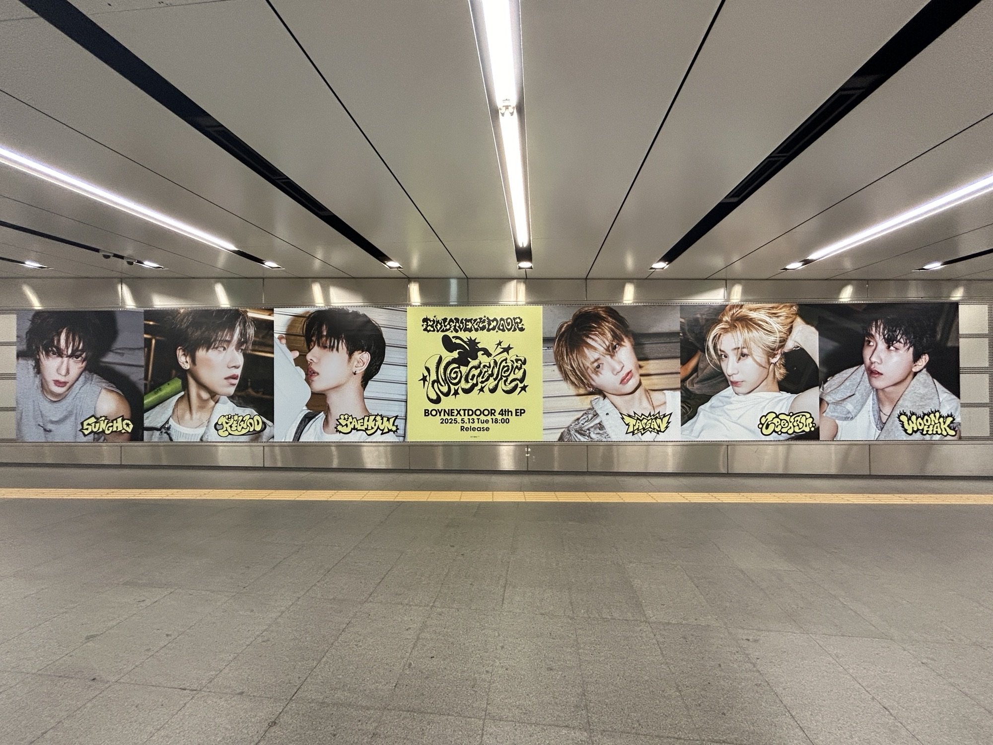 BOYNEXTDOOR 全員直筆サイン who! ポスター BOYNEXTDOOR 全員直筆