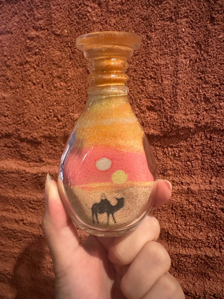 ヨルダン館でやってくれるサンドアート、オプションで好きな文字を入れ