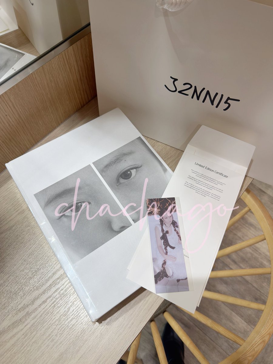 JENNIE 写真展 <J2NNI5> POPUP Photobook 保証書付 JENNIEの写真展「J2NNI5」が代官山 蔦屋書店にて開催。韓国を代表する