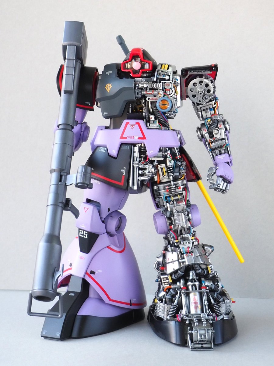 MGドム、完成しました。 メカ部分ジャンクパーツの組み合わせの自作です。