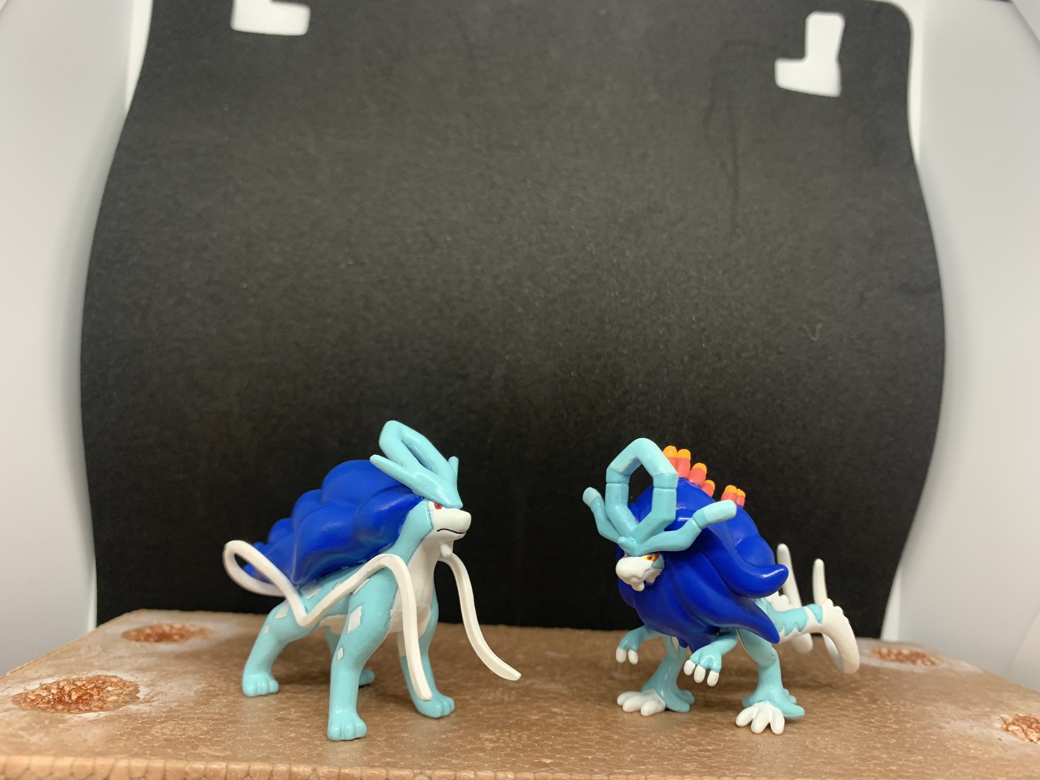 ポケモン モンコレプラス エンテイ 色違い フィギュア モンコレプラス