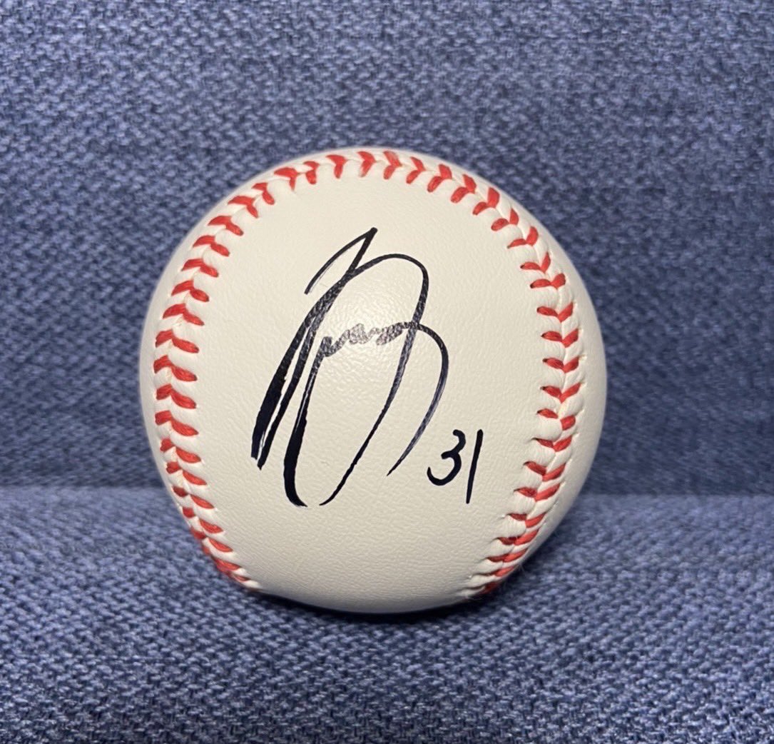 ソフトバンクホークス 柳町達選手 サインボール投げ込み