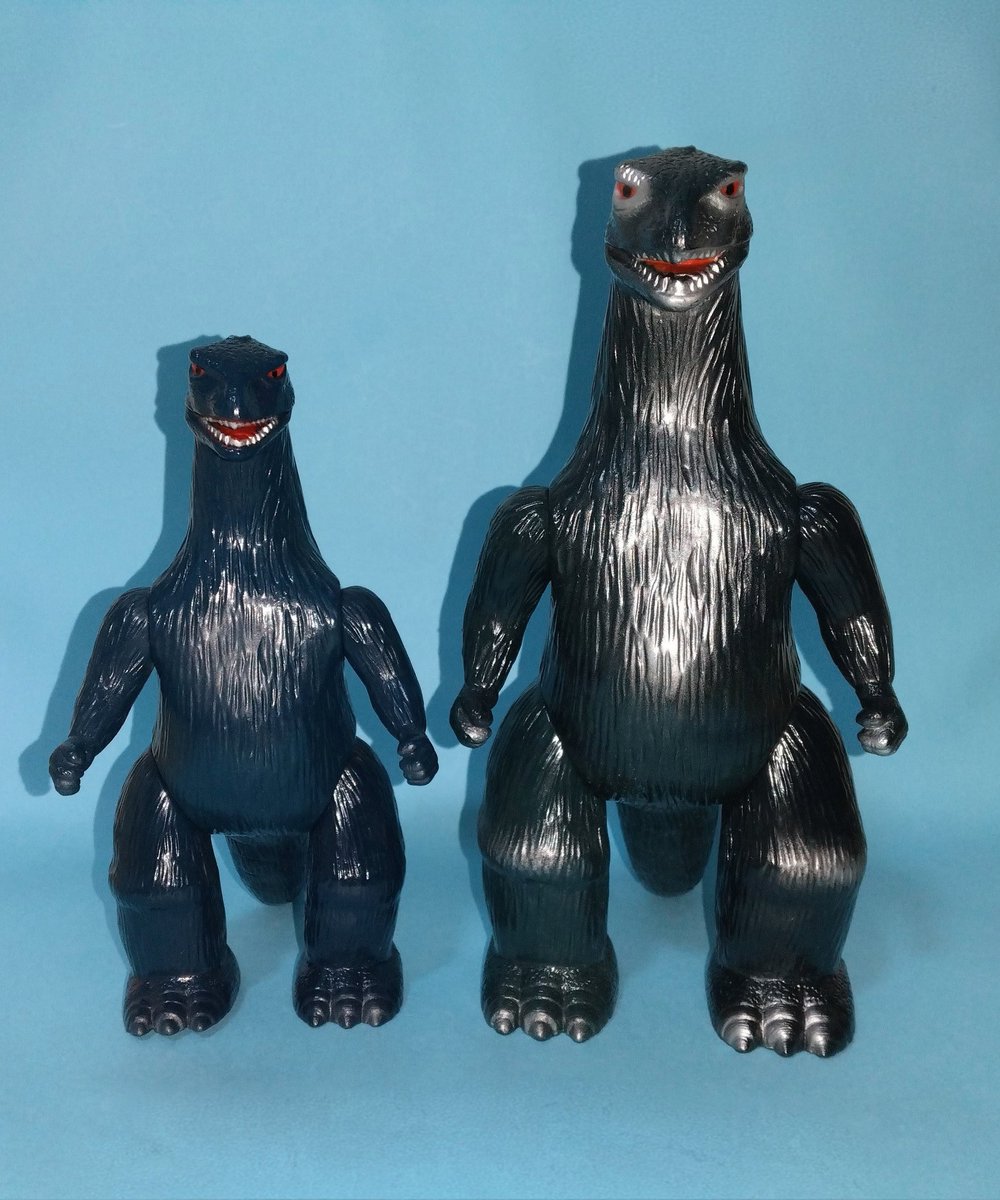 マルサンミドルサイズ（'99発売）とブルマァク復刻版（'92発売）との