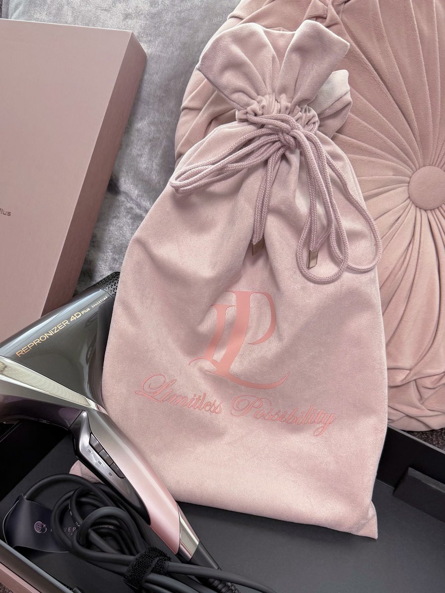 レプロナイザー新作の4D Plus、このメーカーにしては軽量なのとピンク