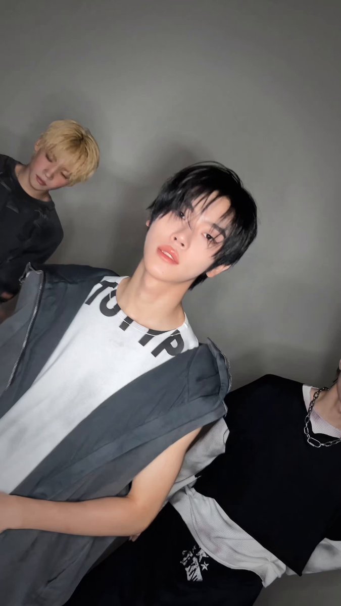 CLOSEYOUREYES クロユア クルユア 団体撮影会 団体サイン会