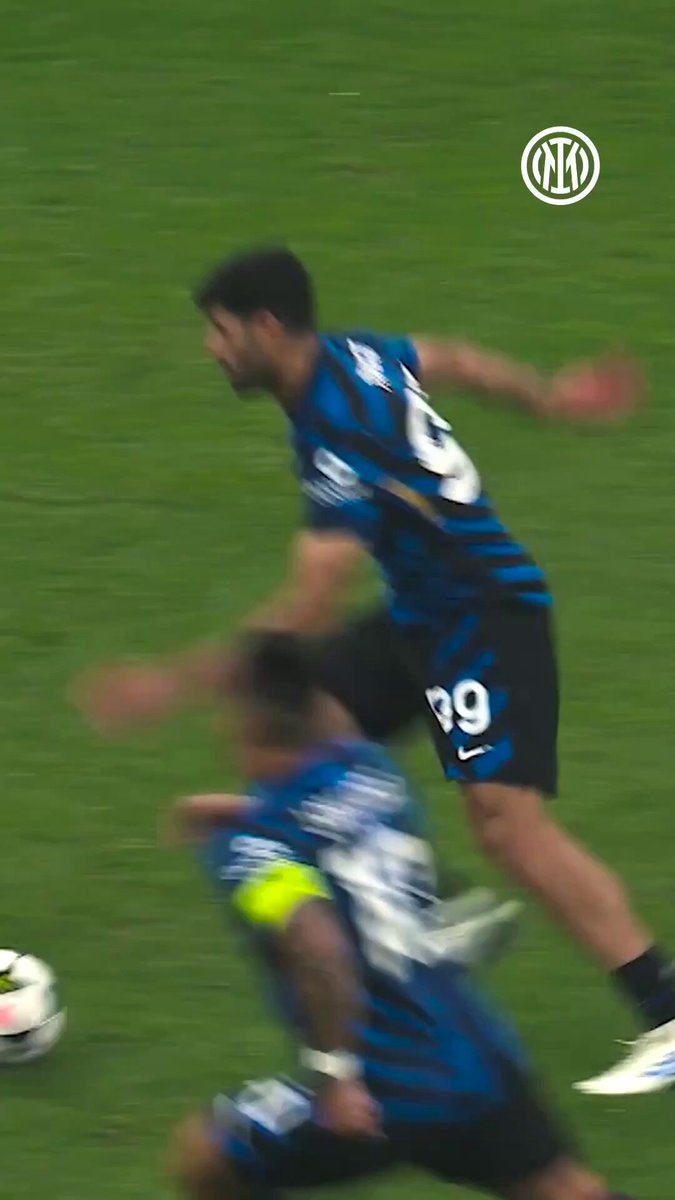 直筆サイン入り写真 ヴァレンティーノ・ラザロ インテルナツィオナーレ