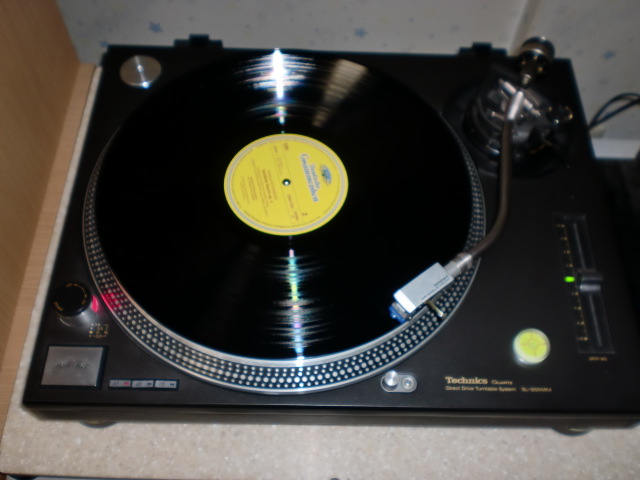 29 technics SL-1200mk4 ターンテーブル 29 technics SL-1200mk4 ターンテーブル Technics SL-1200MK4 ターン