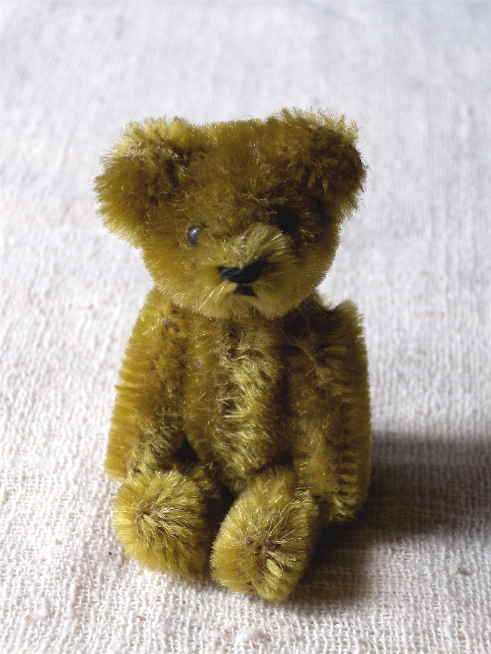 Schuco's Piccolo Bears : 満月アンティーク