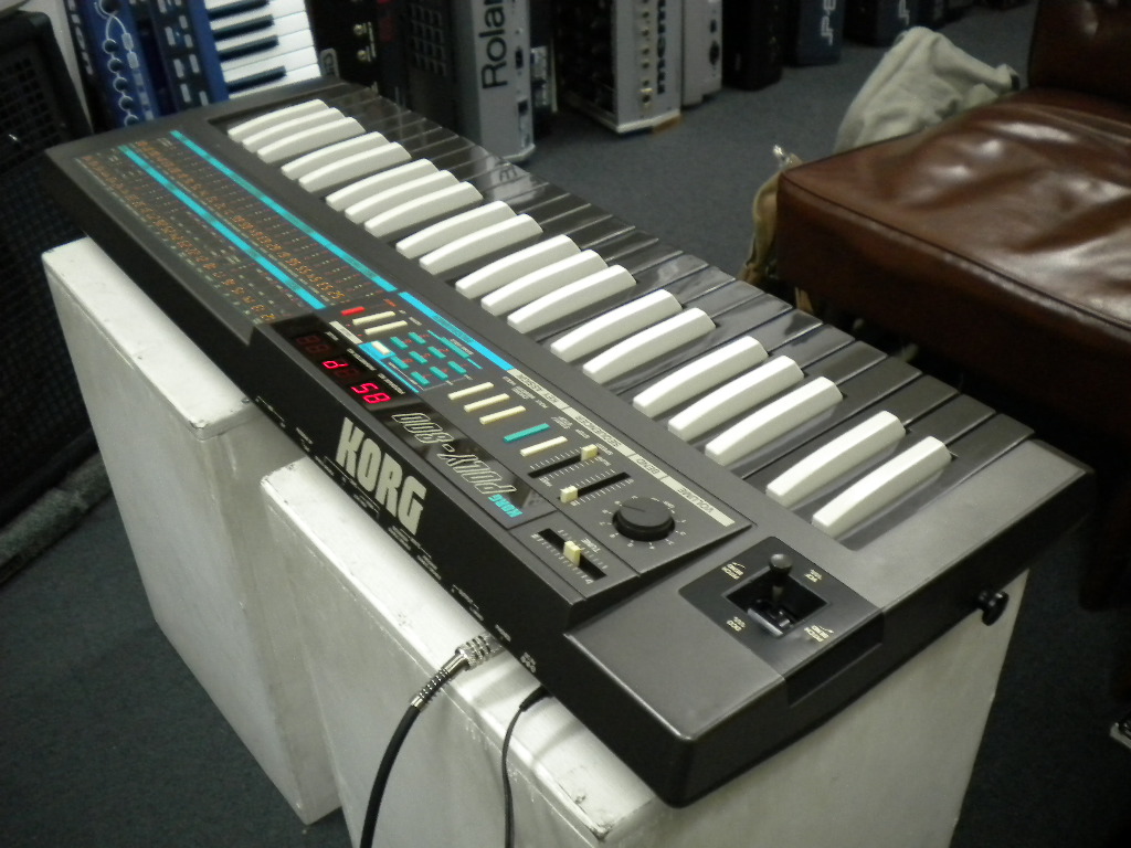 KORG POLY-800 ポリ800 80年代 シンセサイザー キーボード KORG POLY