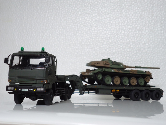 アオシマ・陸上自衛隊 73式特大型セミトレーラー