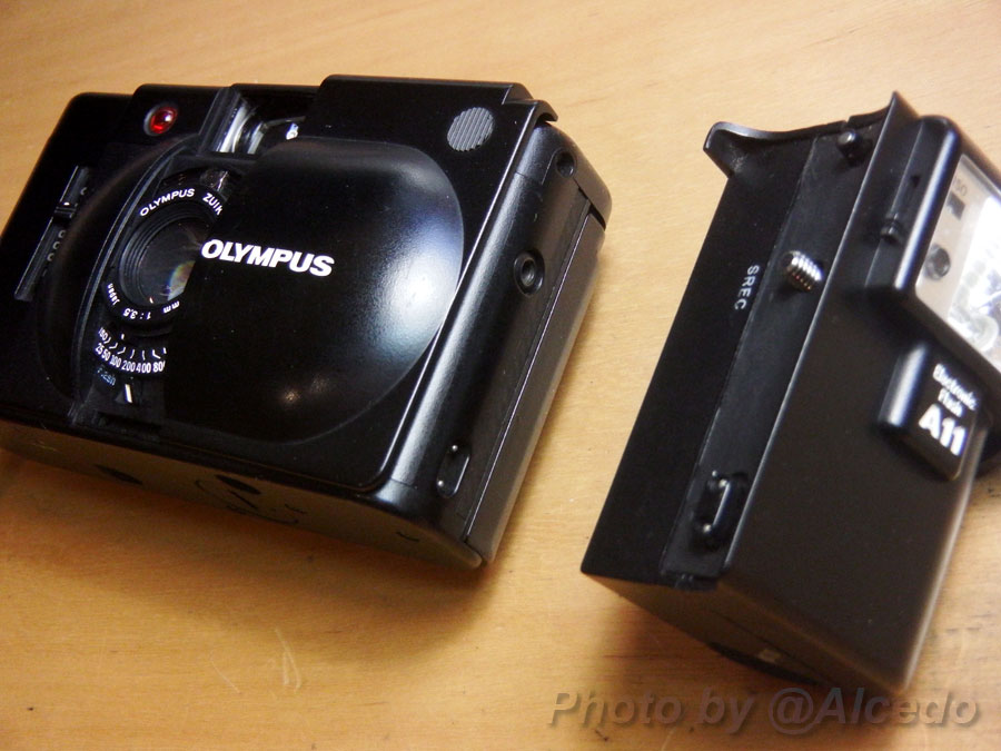 オリンパス OLYMPUS XA ＋ A11 コンパクトフィルムカメラ F.ZUIKO 35mm