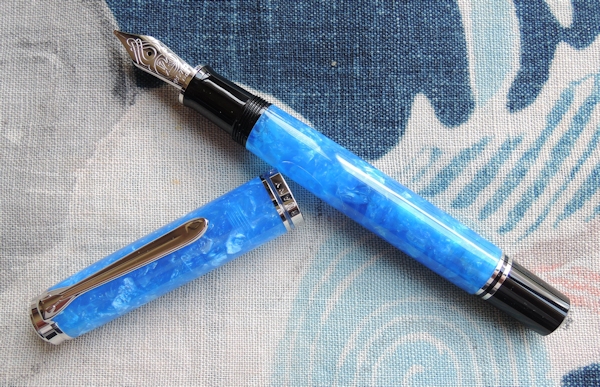 特別生産品「スーベレン 805 ヴァイブラントブルー」 : フルハルター