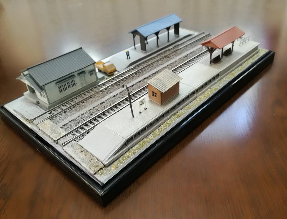 HOゲージ ローカル駅と駅前ジオラマセット HOゲージ ローカル駅と駅前