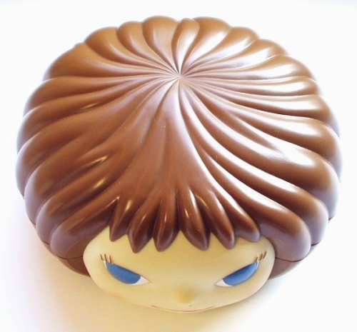 奈良美智のマルティプル（？）「Yoshitomo Nara Gummi Girl」（2006