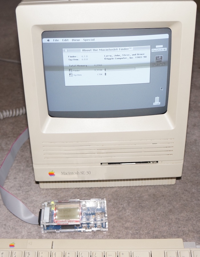 Apple Macintosh SE 本体[通電確認ジャンク品] Apple Macintosh SE