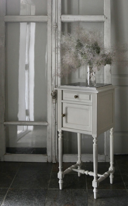 メーカー不明 大理石 サイドテーブル 花台 ナイトテーブル ホワイト