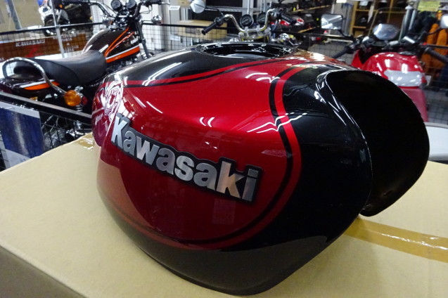 ゼファー400χ、純正ガソリンタンク【G-7】/【G-8】モデル（火の玉