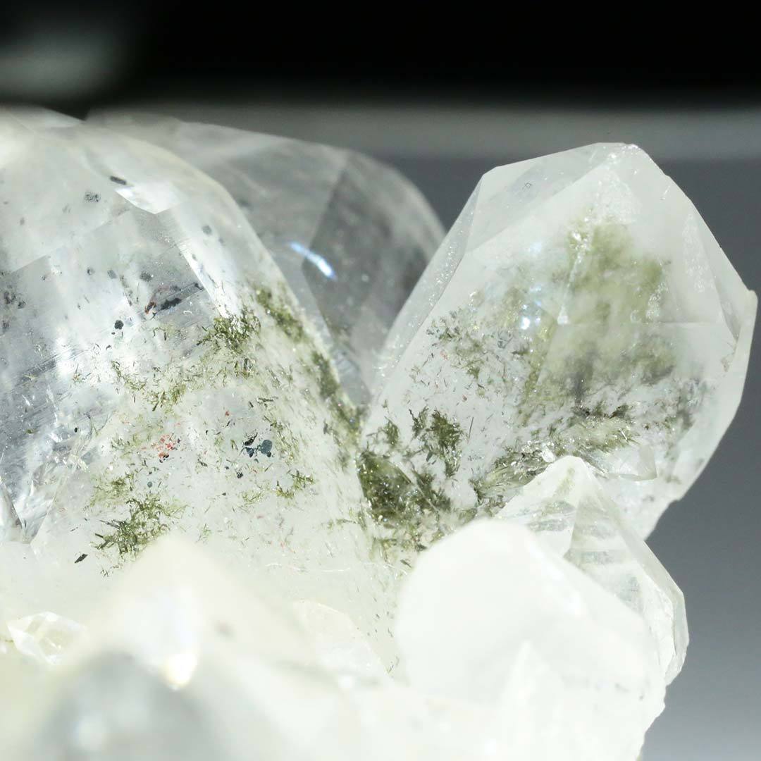 内包物の考察回です。マニハール産ヒマラヤ水晶クラスター - 石の音ブログ