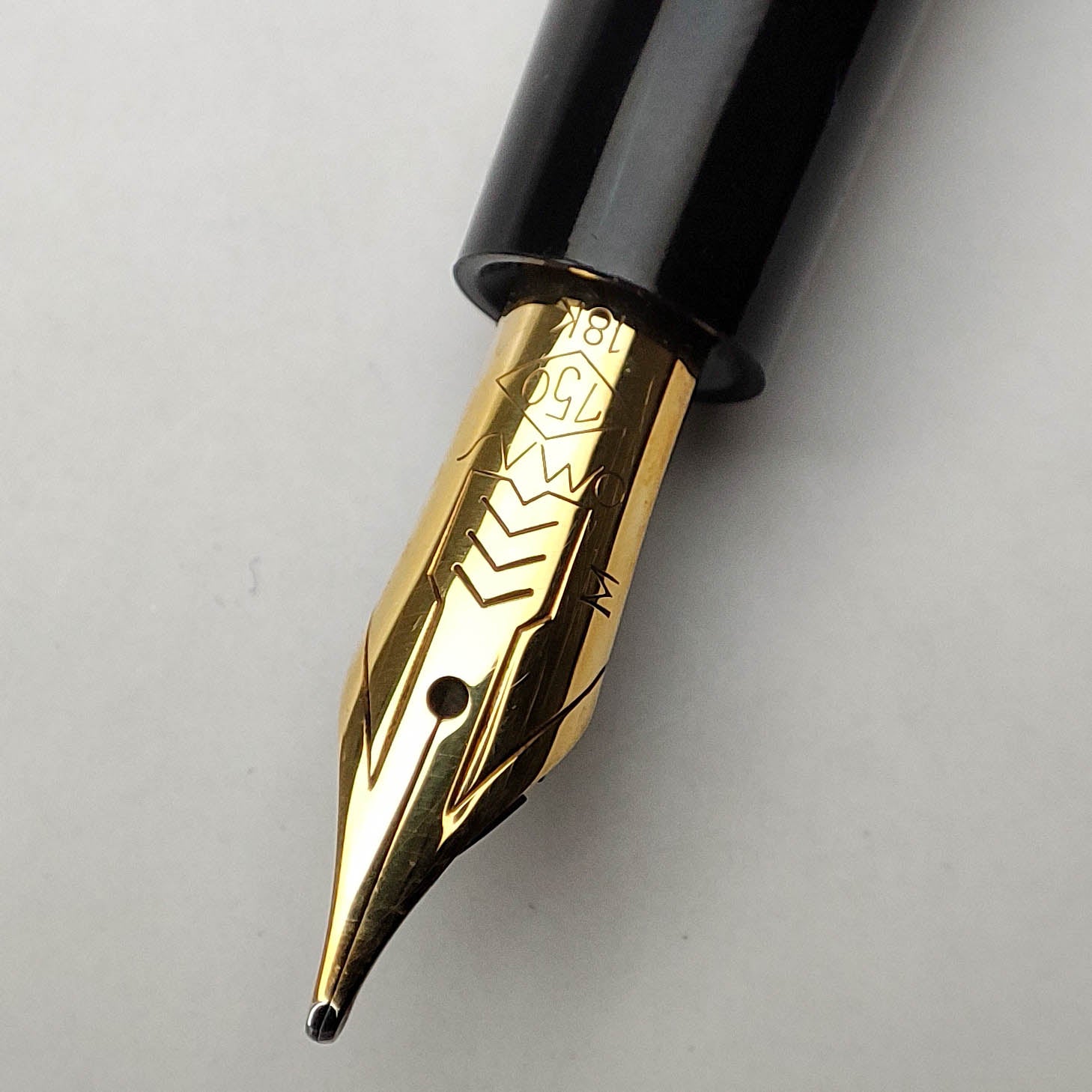 OMAS EXTRA OGIVA 556 BLACK FOUNTAIN PEN (1980s) – Penacea